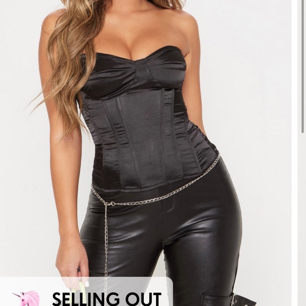 Black ribbed corset